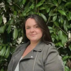 Oriane, Consultante
